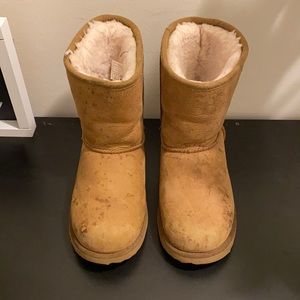 Girls UGG Size 2